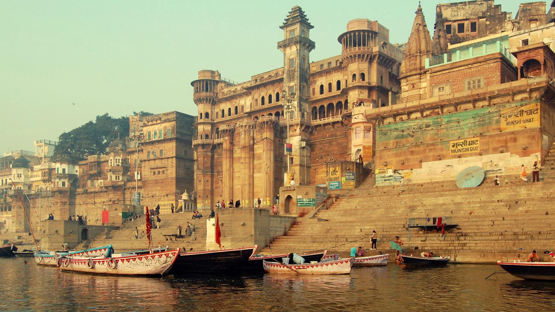 Banaras – A city of learning and burning