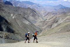 Sisters in trekking, sisters in Ladakh